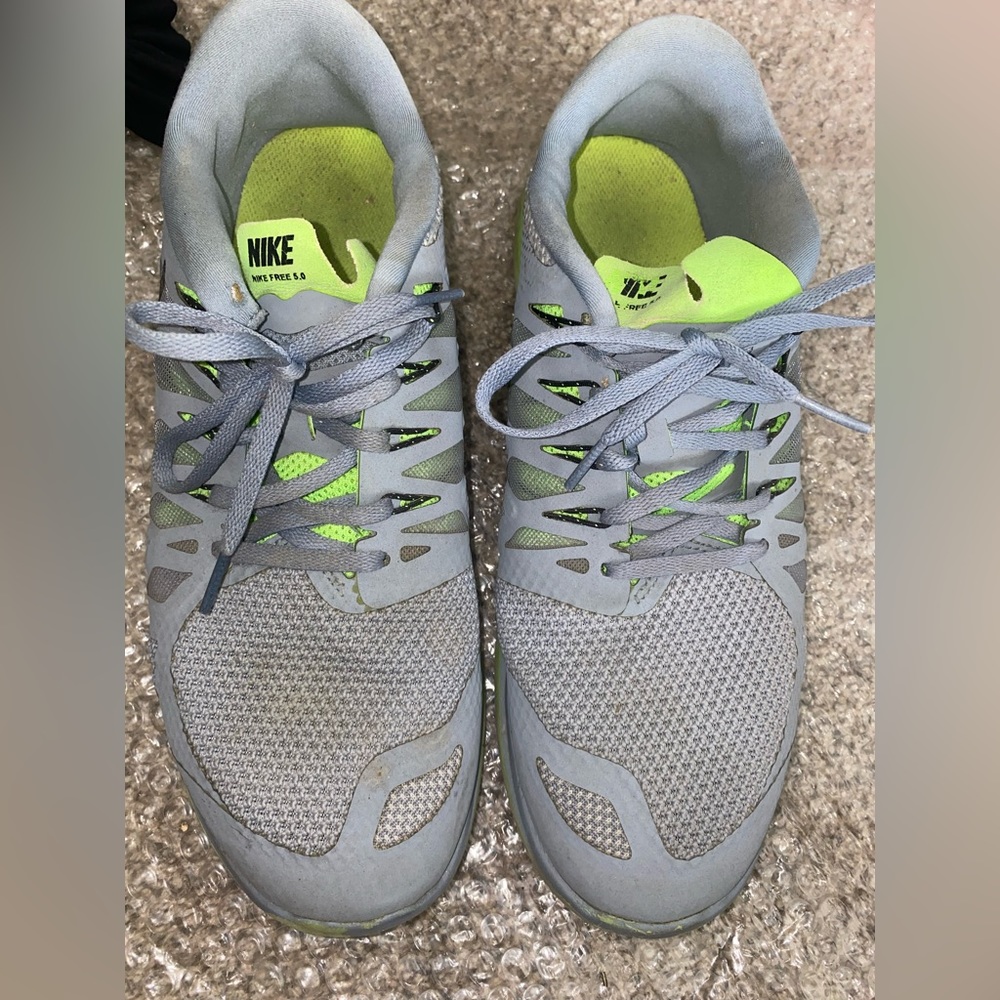 Nike Mens Free 5.0 642198-003 Gray Running Shoes Lace Up Low Top